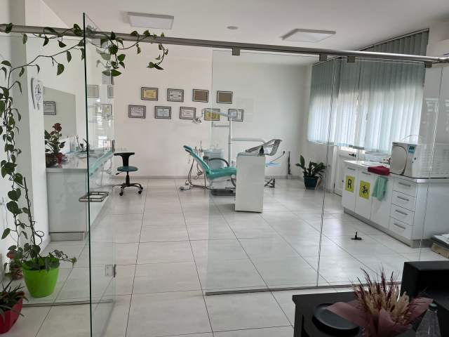 Tirane, ofert ambjent biznesi Kati 0, 46 m² 6.000  (Rruga "Islam Spahiu")