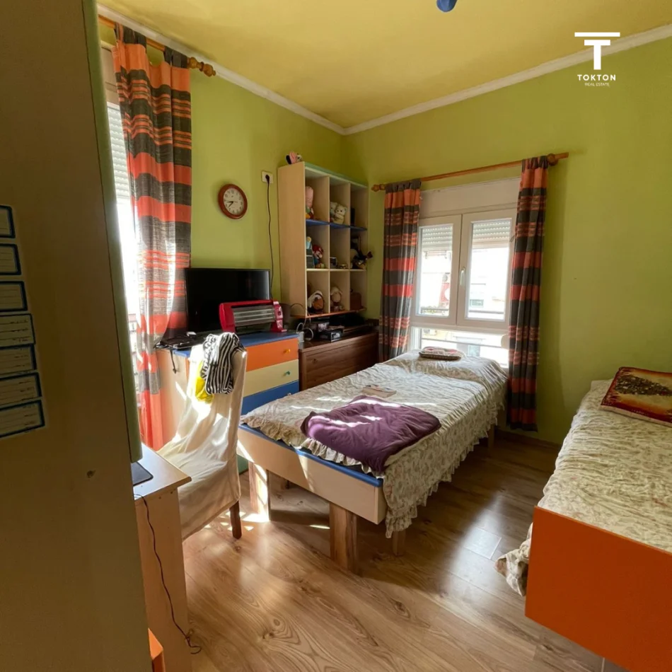 SHITET, APARTAMENT 3+1+2+GARAZH, BRRYLI, TIRANË, 235,000 EURO