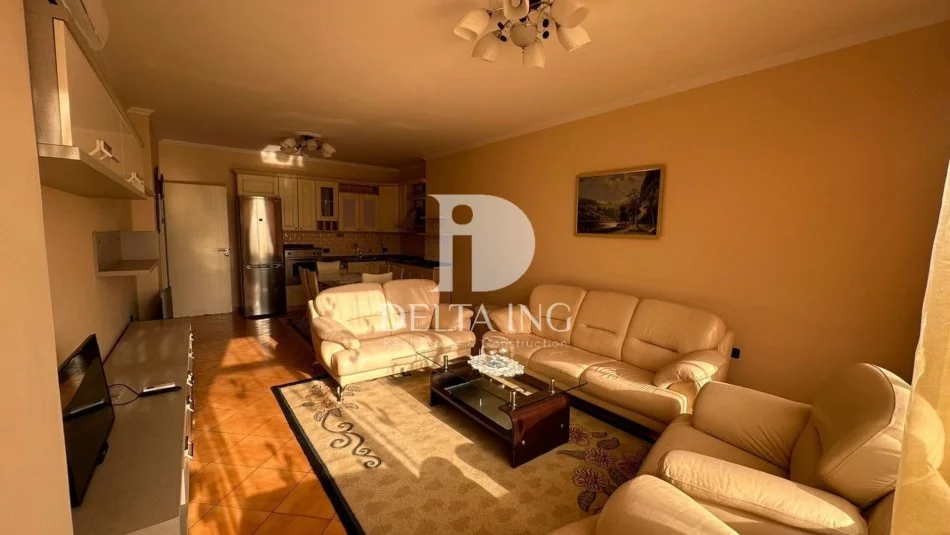 Tirane, jepet me qera apartament 2+1 Kati 5, 86 m² 550 € (Rruga Kavajës)