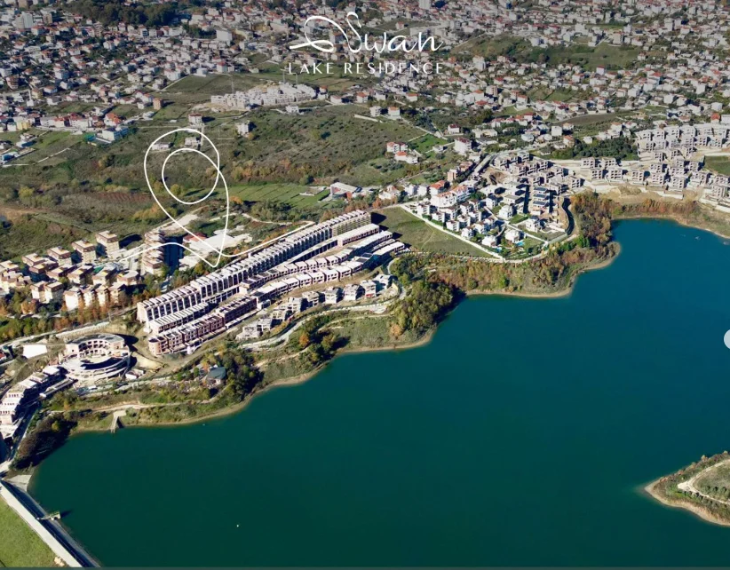 Tirane, shitet Vile 3 Katshe , 242 m² 493.965 € (Liqeni Farke)