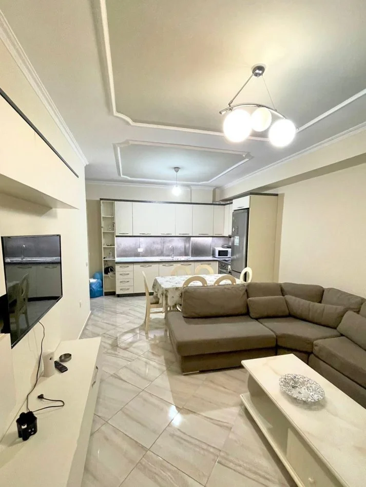 Tirane, jepet me qera apartament 1+1 Kati 6, 63 m² 600 € (Vasil Shanto)