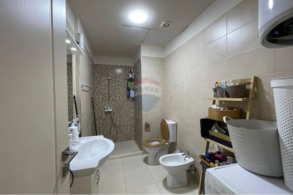 Tirane, jepet me qera apartament 2+1+Aneks+Ballkon Kati 5, 100 m² 500 € 