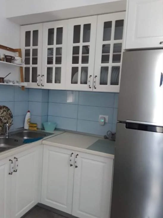 Durres, jepet me qera apartament 2+1+BLK Kati 2, 92 m² 800 Euro (GJIRI LALZIT)