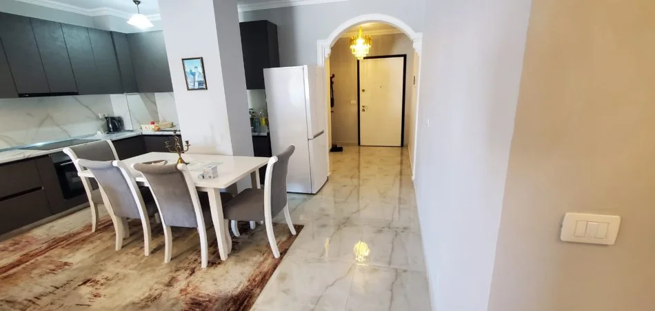 Tirane, jepet me qera apartament 2+1+Ballkon Kati 11, 86 m² 650 € (Rruga Medar Shtylla)