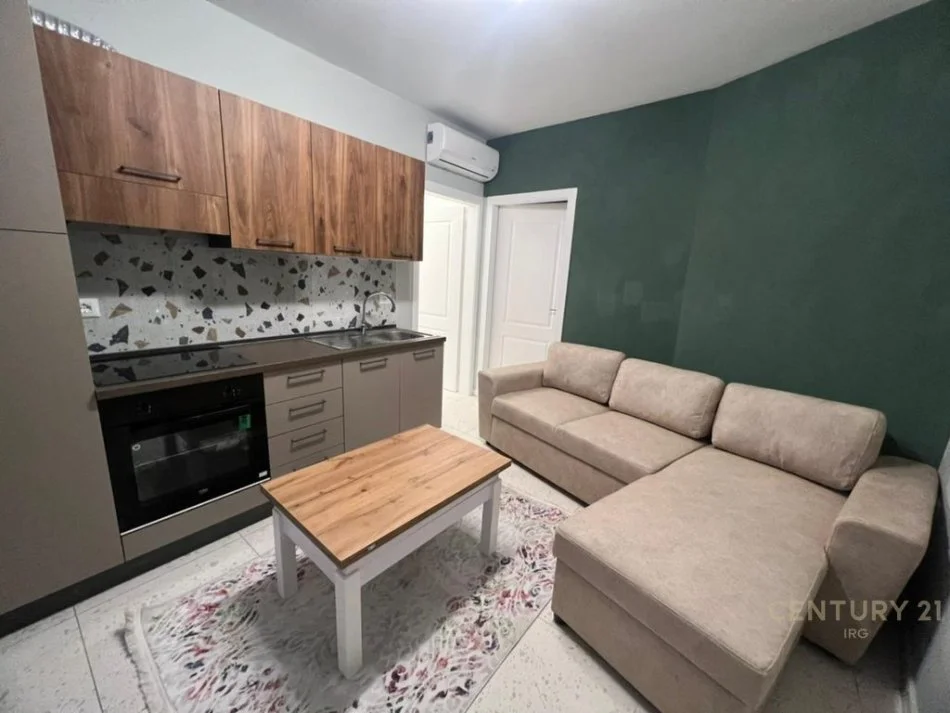 Tirane, jepet me qera apartament 1+1+Ballkon Kati 6, 50 m² 400 € (Vila L 2, Tiranë)