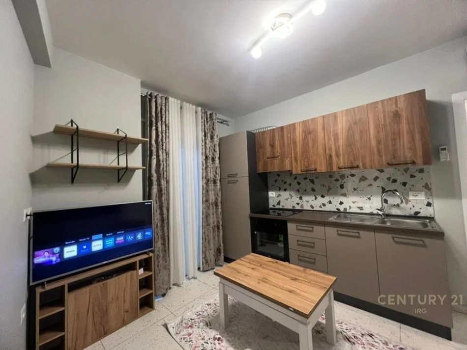 Tirane, jepet me qera apartament 1+1+Ballkon Kati 6, 50 m² 400 € (Vila L 2, Tiranë)
