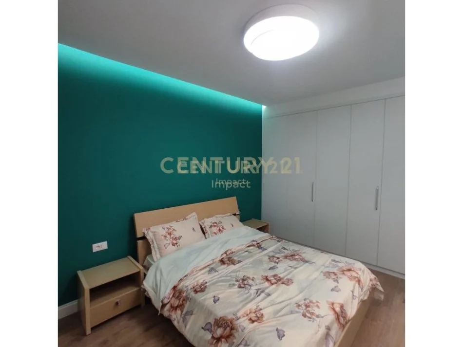 Tirane, jepet me qera apartament 1+1 Kati 2, 70 m² 550 € 
