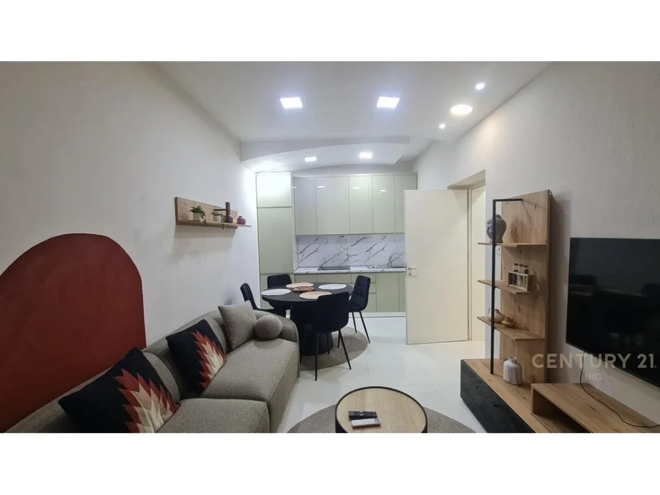 Tirane, jepet me qera apartament 1+1 Kati 2, 38 m² 650 € (Pallatet Agimi, pranë Café Roma, Tiranë)