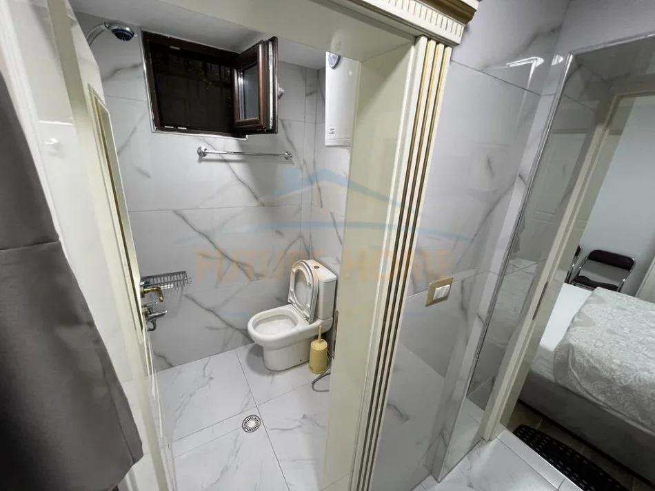 Korce, shitet hotel Kati 0, 125 m² 180.000 € (Pranë Pazarit, Korçë.)