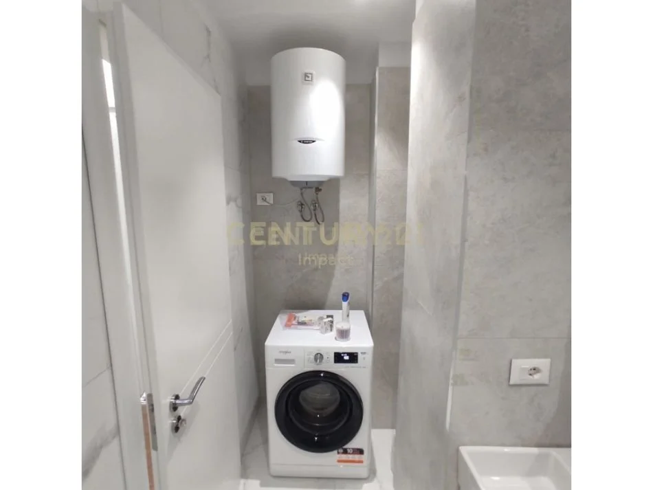Tirane, jepet me qera apartament 1+1 Kati 2, 70 m² 550 € 