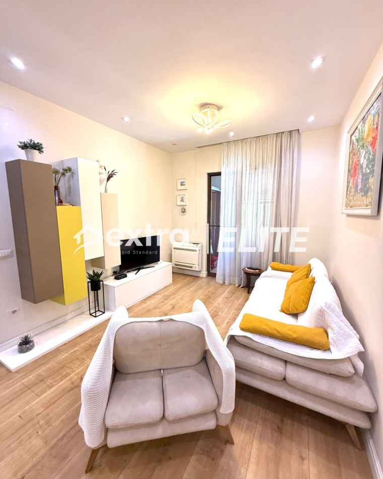Tirane, jepet me qera apartament 2+1+Ballkon Kati 4, 95 m² 1.100 € (myslym shari)
