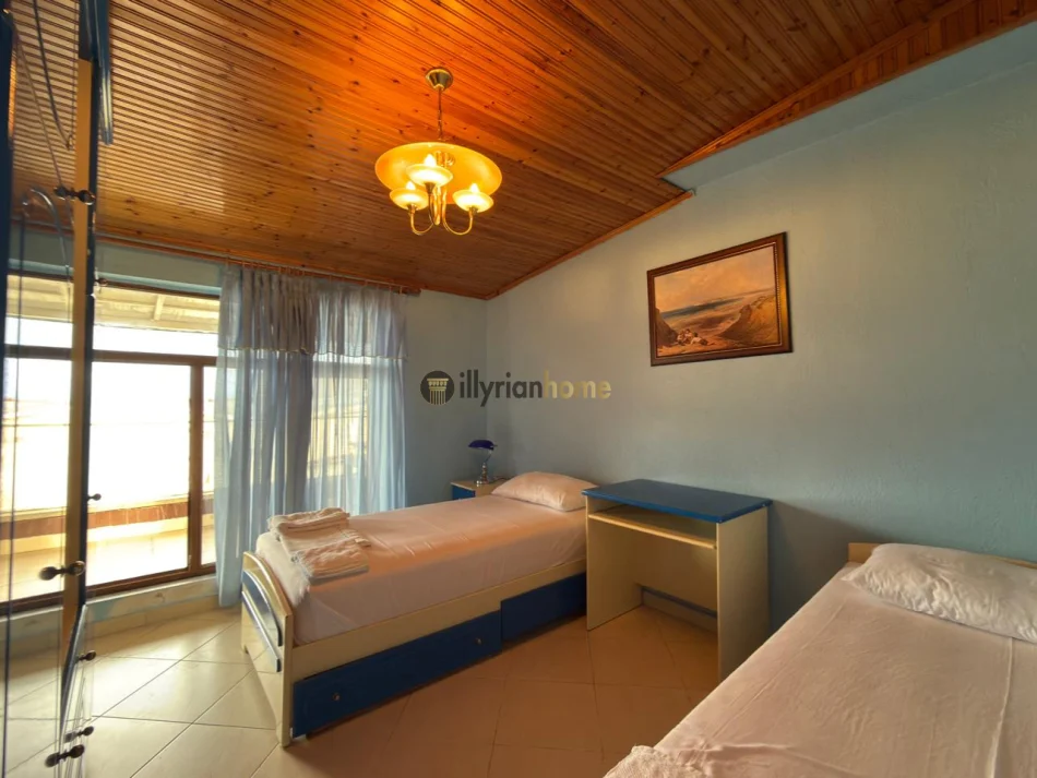 Pogradec, shitet apartament 2+1+Ballkon Kati 8, 86 m² 95.040 € (Pranë liqenit, Pogradec)