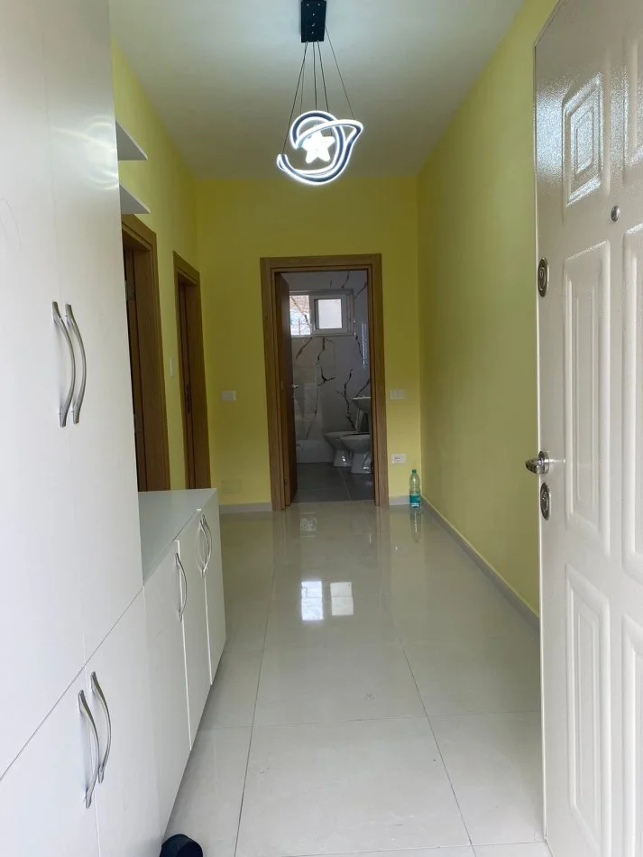 Jepet me qera Vile, 450 Euro/muaj, Selite