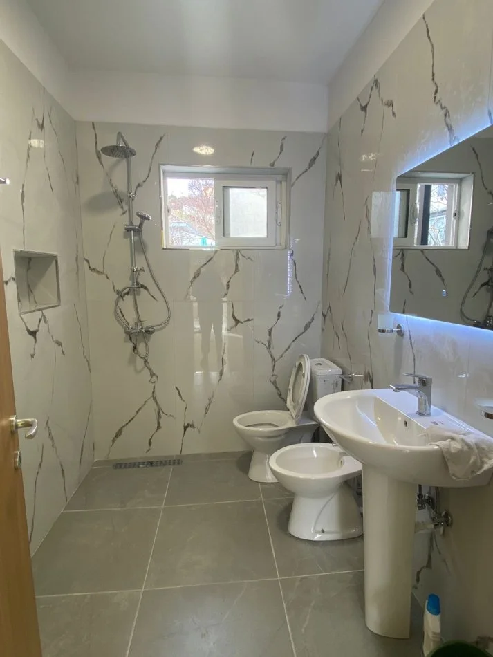 Jepet me qera Vile, 450 Euro/muaj, Selite