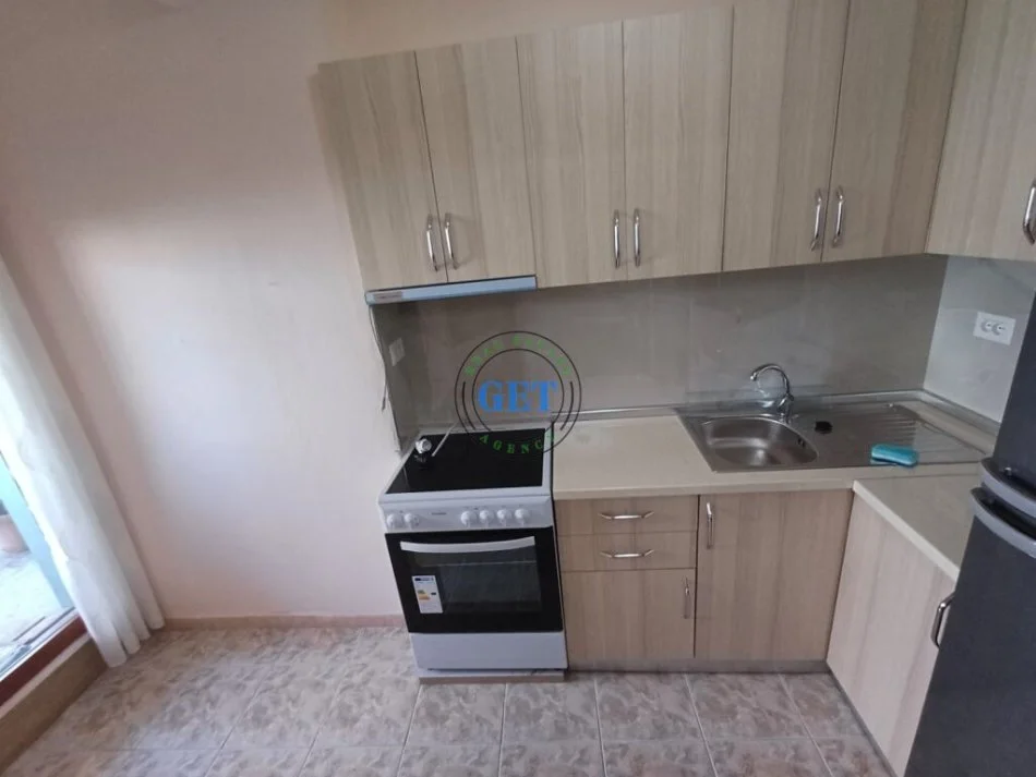 Durres, jepet me qera apartament 1+1 Kati 2, 55 m² 280 € (Fusha e Reres)