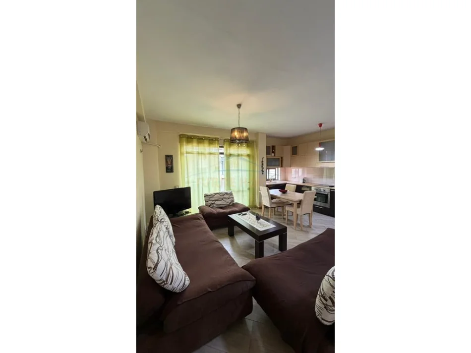 Tirane, jepet me qera apartament 1+1 Kati 7, 61 m² 350 € (FRESK , Rruga Teleferikut)