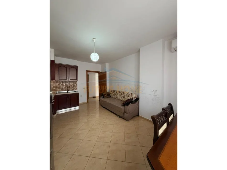 Tirane, shitet apartament 2+1 Kati 5, 92 m² 125.000 € (FRESK)
