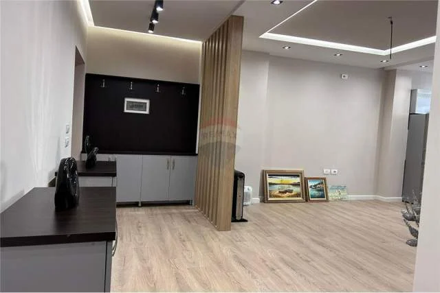 Tirane, jepet me qera apartament 2+1 Kati 1, 80 m² 450 Euro (Instituti i Fizikes Berthamore)