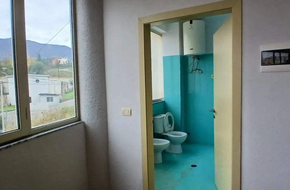 Tirane, shitet apartament 1+1 Kati 3, 84.000 € (rr. Dalip Topi)