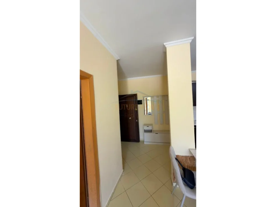 Tirane, jepet me qera apartament 1+1 Kati 3, 61 m² 350 € (FRESK , Rruga e Thesarit)