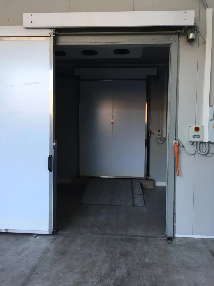 Lushnje, DHOME FRIGORIFERIKE "- 22 Grade" me Paraqeli per KONSERVIM USHQIMOR. OKAZION 35.000 €, i diskutueshem!