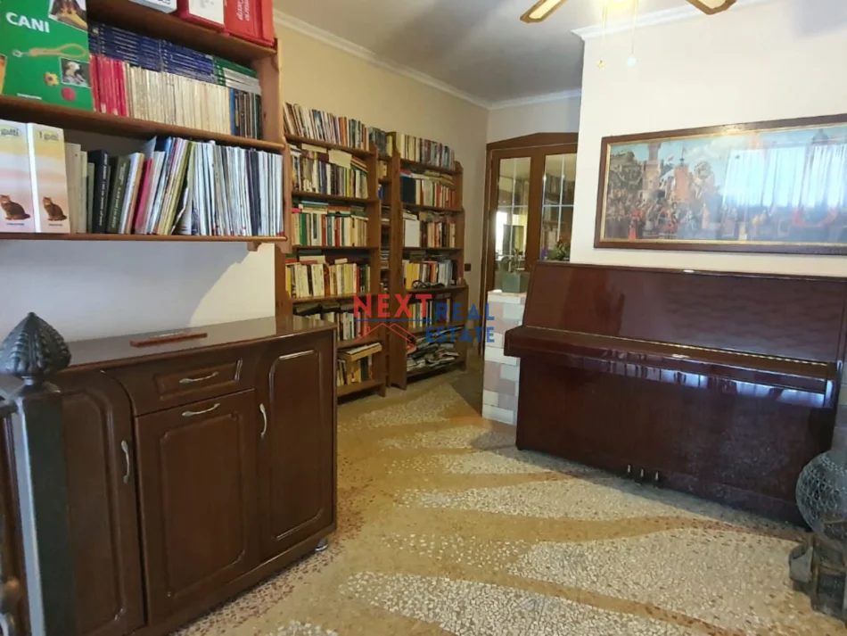 REZERVO PRONEN VETEM ME 500€! Vlore, shitet apartament+verande | Penthouse 3+1+Aneks+Ballkon , 320 m² 300.000 € (ALI DEMI, VLORE)