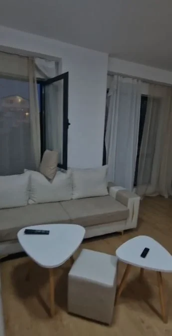 🏡 Jepet me Qera Apartament 2+1 tek Fundi i 5 Majit,  500 mije leke