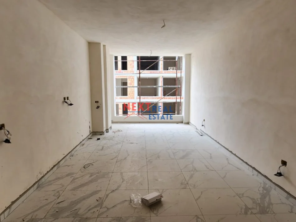 REZERVO PRONEN VETEM ME 500€! Vlore, shitet apartament 2+1+Ballkon , 103 m² 115.000 € (ORIKUM)