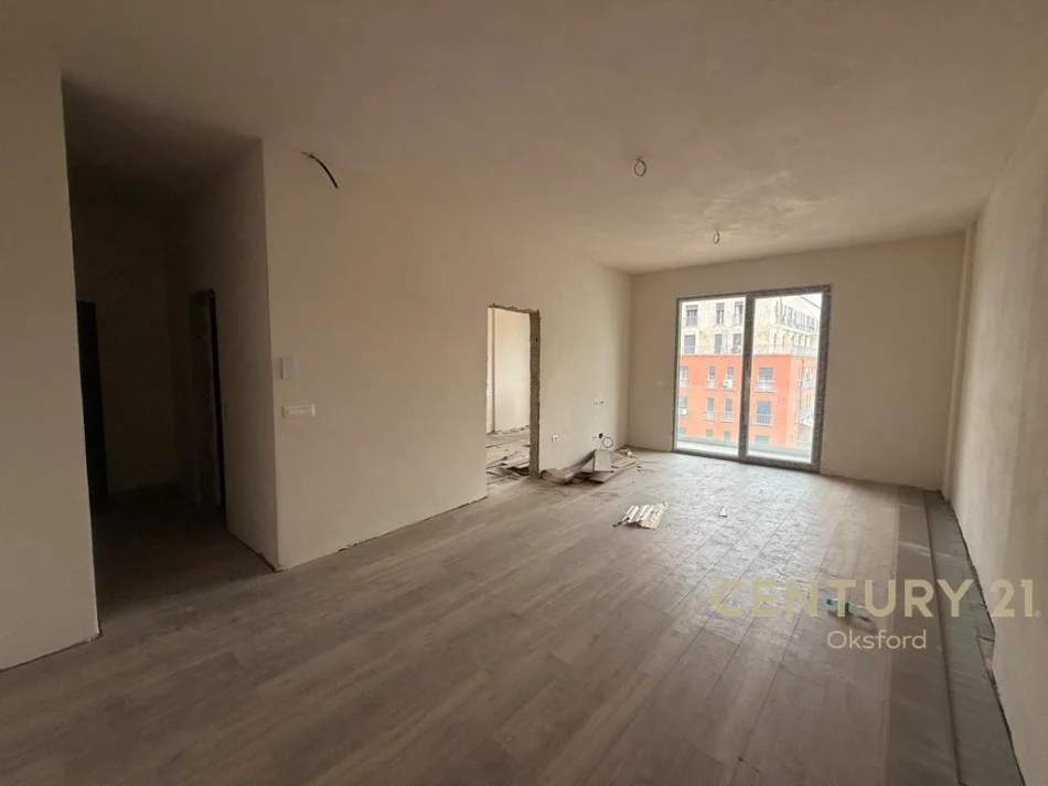 Tirane, shitet apartament 1+1 , 68 m² 146.700 € (fusha aviacionit)