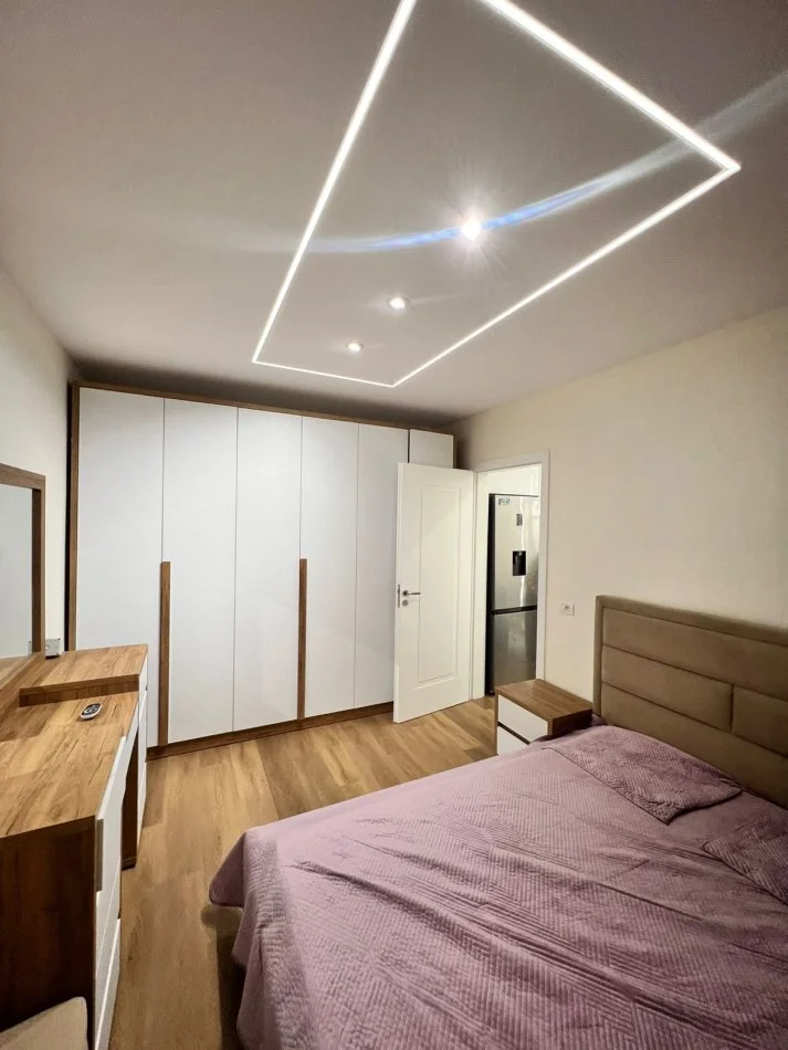jap me qera apartament 2+1+Ballkon Kati 1, 70 m² 650 € (Ish Fusha e Aviacionit)