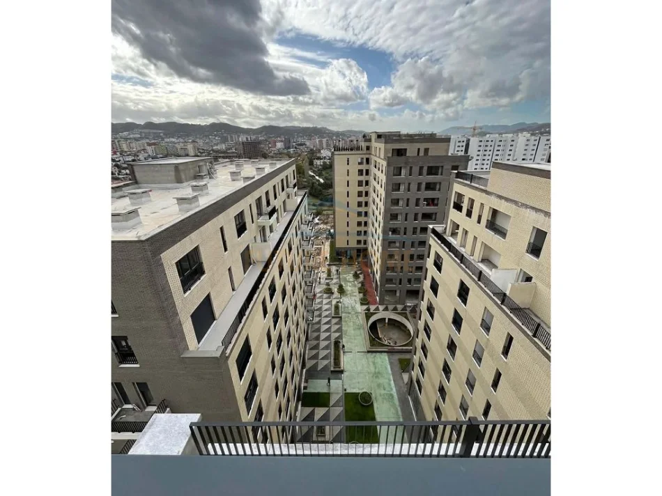 Tirane, jepet me qera apartament 2+1+PARKIM , Kati 10, 109 m² 650 € (FUSHA E AVIACIONIT)