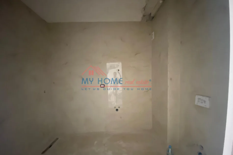 Tirane, shitet apartament 2+1+Ballkon Kati 9, 92 m² 155.700 € (Fusha e Aviacionit)