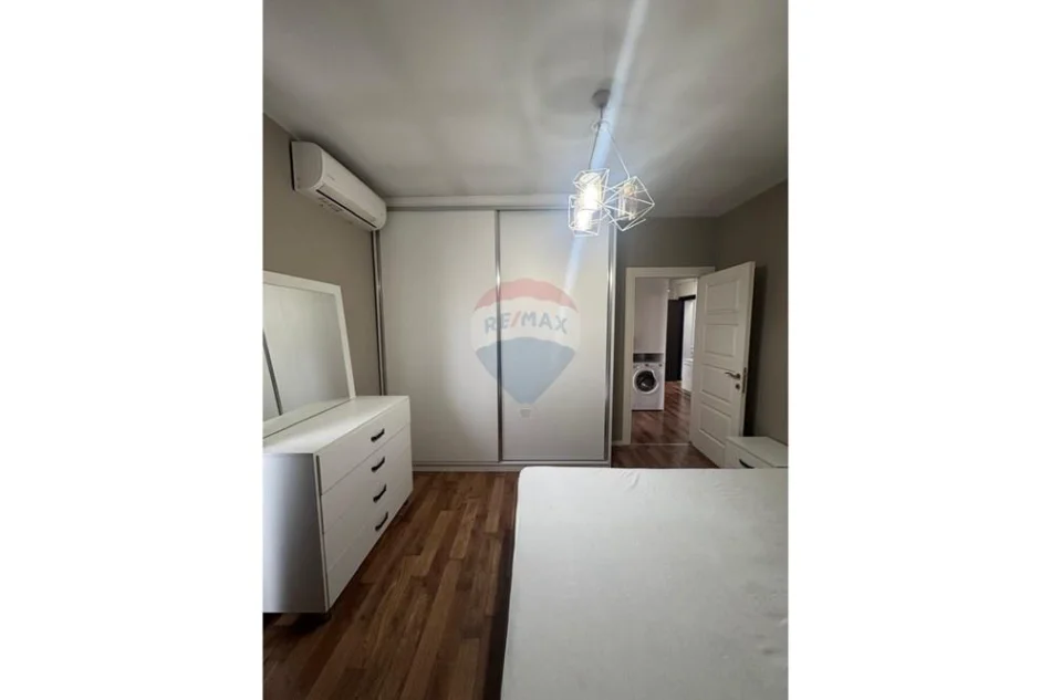 Shqiperi, jepet me qera apartament 2+1 Kati 9, 120 m² 90 €