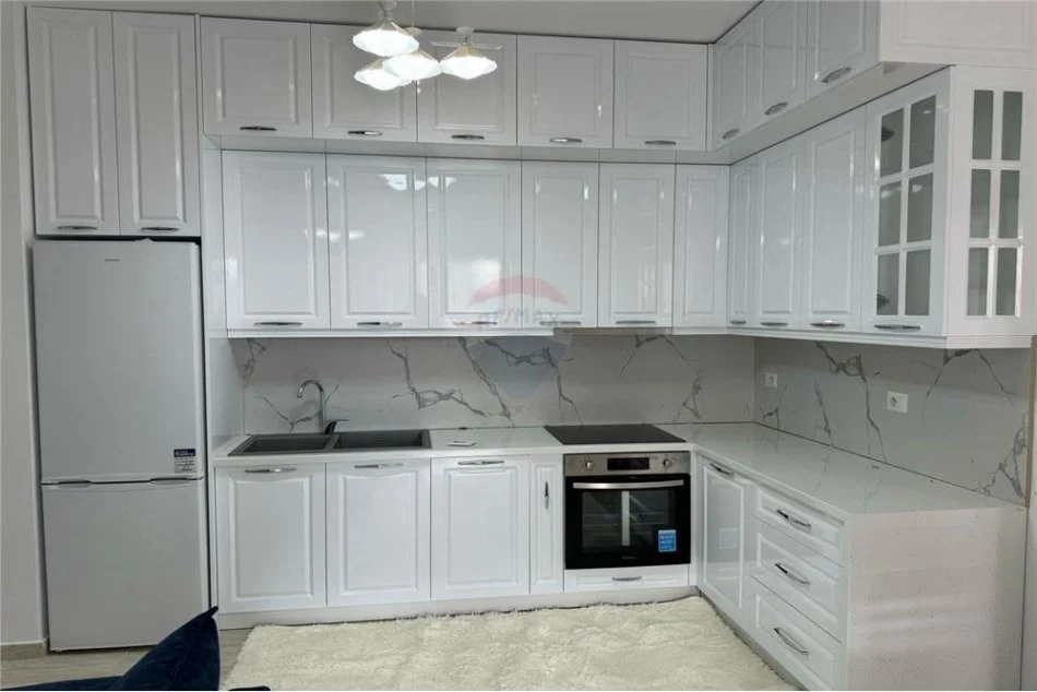 APARTAMENT 2+1 ME QIRA FUSHA AVIACIONIT