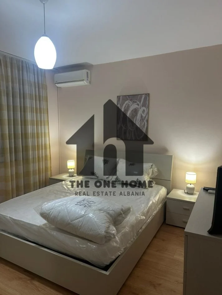 Tirane, jepet me qera apartament 2+1+Ballkon Kati 5, 90 m² 650 € (ish Fusha Aviacionit)
