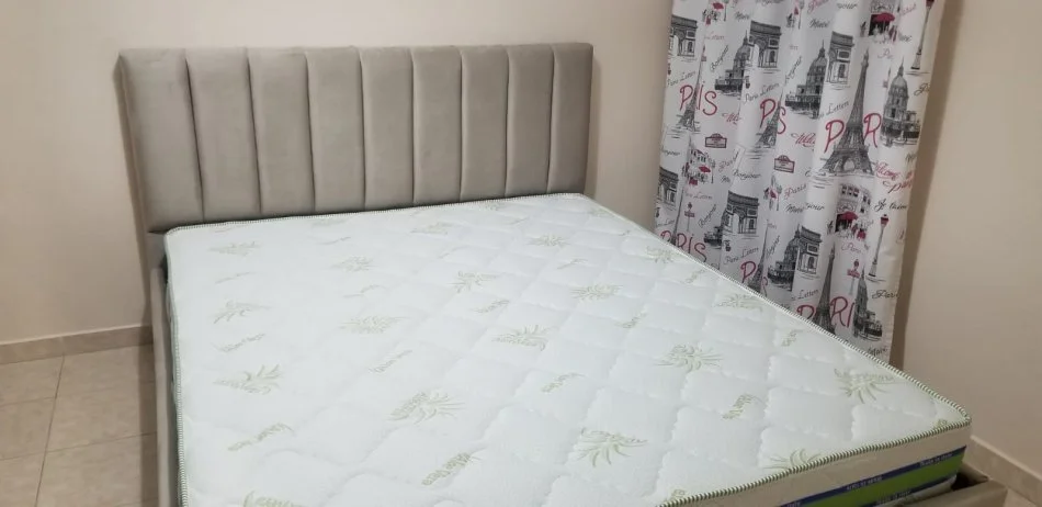 Tirane, jepet me qera apartament 1+1, Kati 2, 50 m2 400 € (fusha aviacionit)