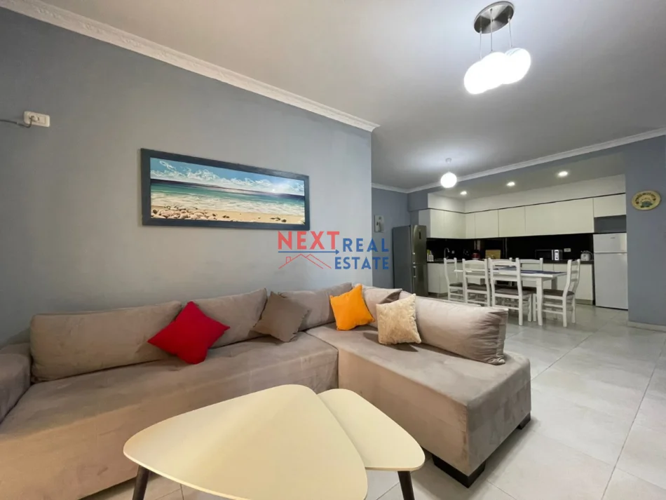 Vlore, jepet me qera apartament 2+1+Aneks+Ballkon , 140 m² 550 € (KISHA ORTODOKSE)