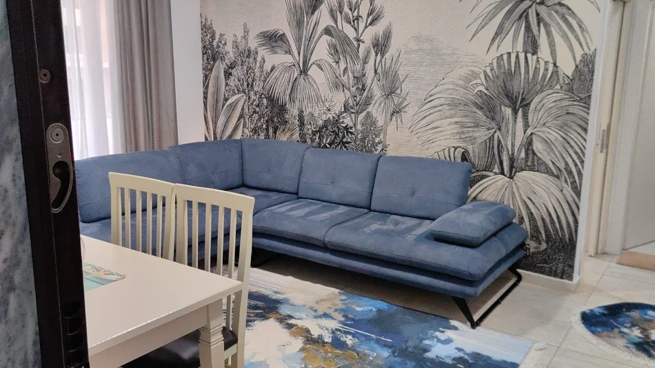 Durres, shitet apartament 1+1+Ballkon Kati 0, 50 m² 107.000 € (GJIRI I LALZIT)