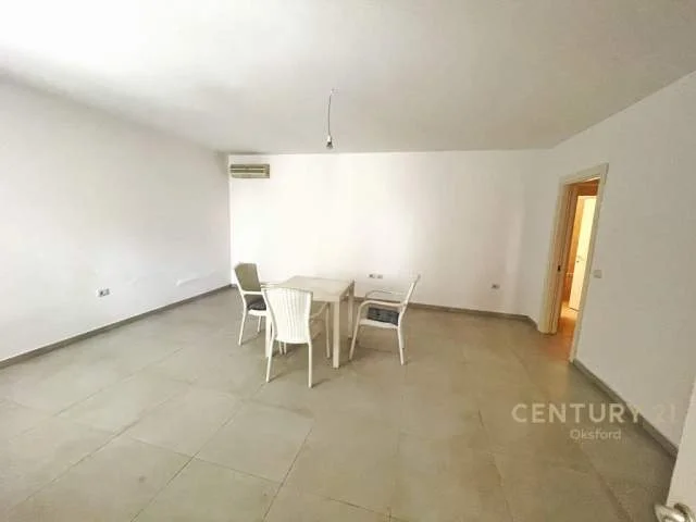 Tirane, shitet apartament Kati 0, 134 m² 120.600 Euro