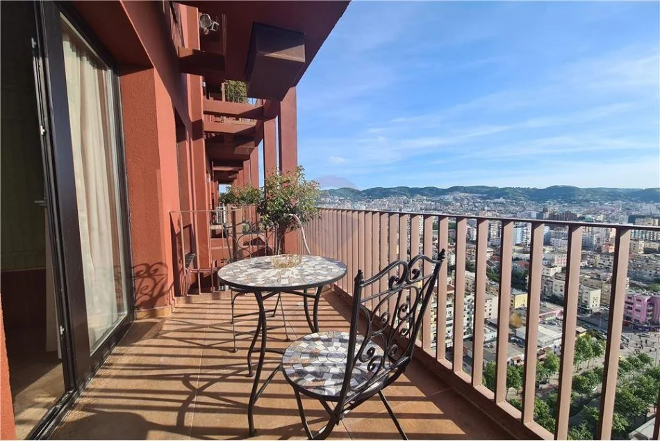 Tirane, jepet me qera apartament 1+1+Ballkon , 77 m² 1.000 € 