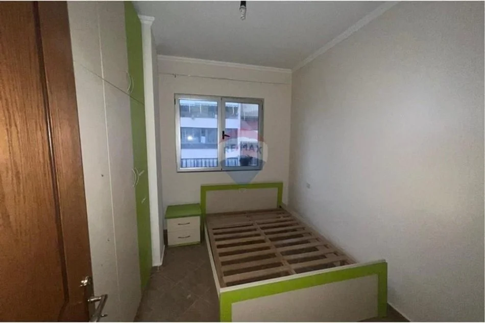 Tirane, jepet me qera 3+1+Ballkon Kati 2, 80 m² 500 € 