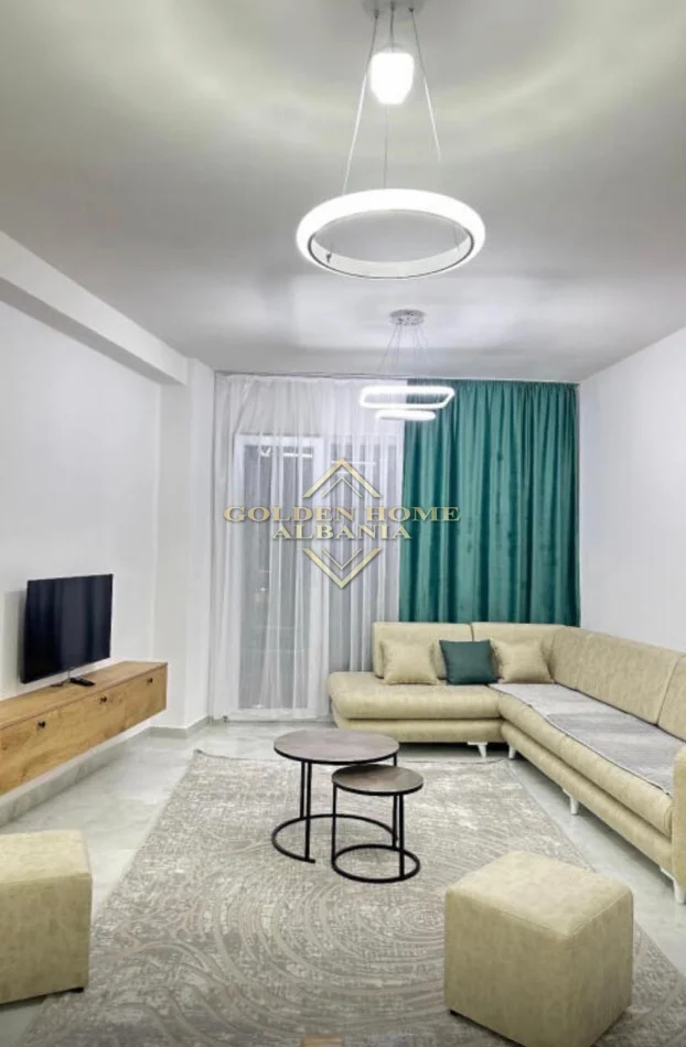 Tirane, jepet me qera 2+1 Kati 8, 120 m² 600 € 