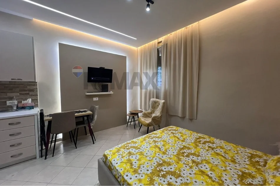 Tirane, jepet me qera apartament Studio Kati 1, 35 m² 400 € (RRUGA E DURRESIT)