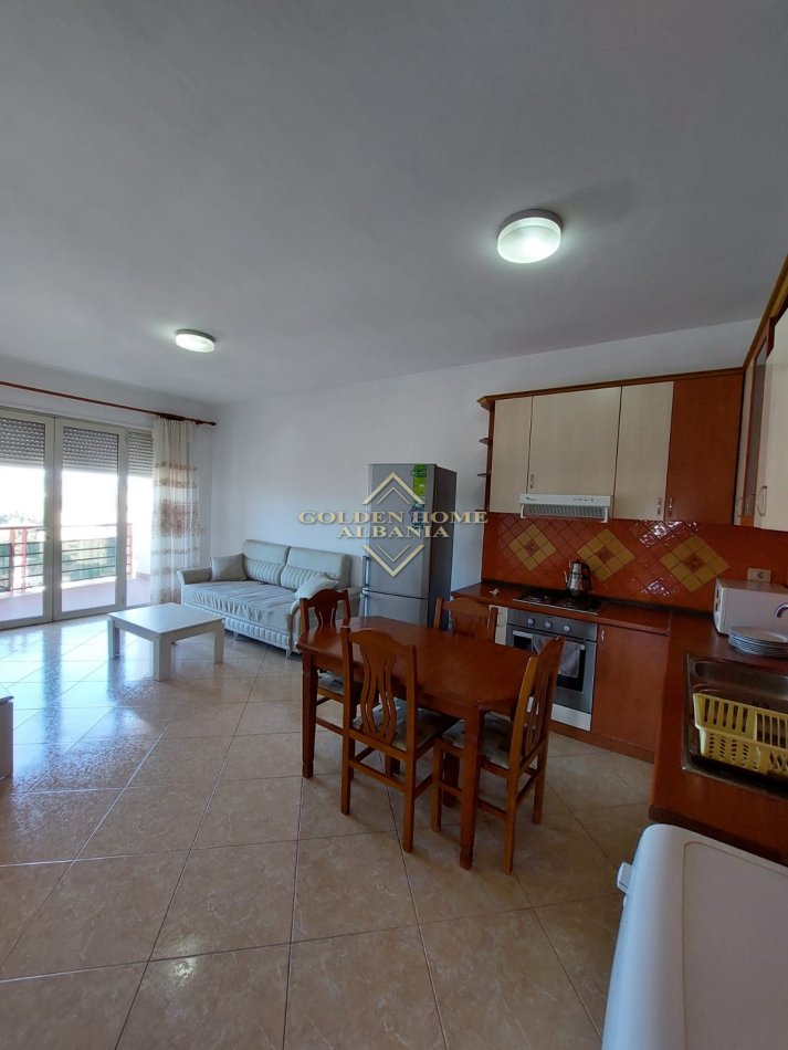 Tirane, jepet me qera apartament 2+1+Ballkon , 105 m² 600 € 