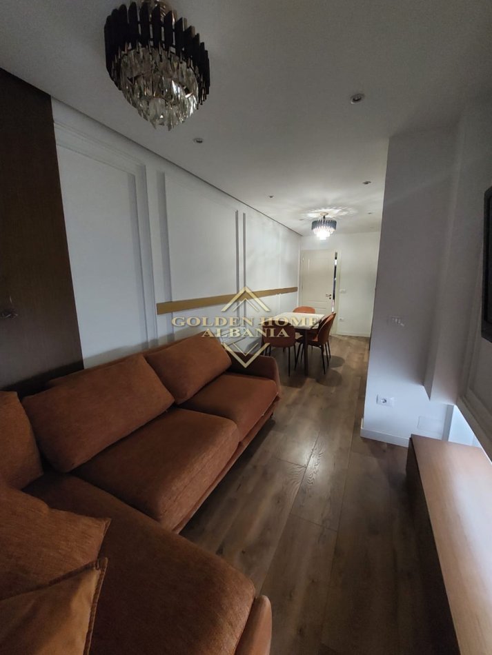 Tirane, jepet me qera apartament 3+1+Ballkon Kati 1, 700 € 