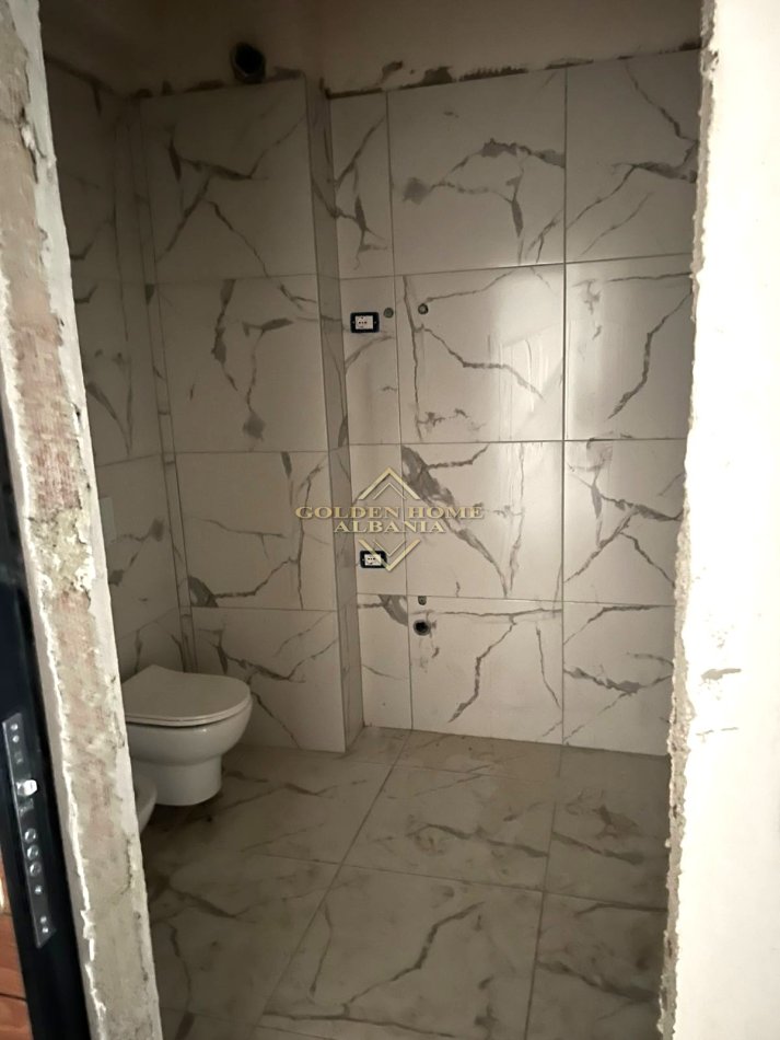 Tirane, shitet apartament 1+1 , 69 m² 107.068 € (Astir)