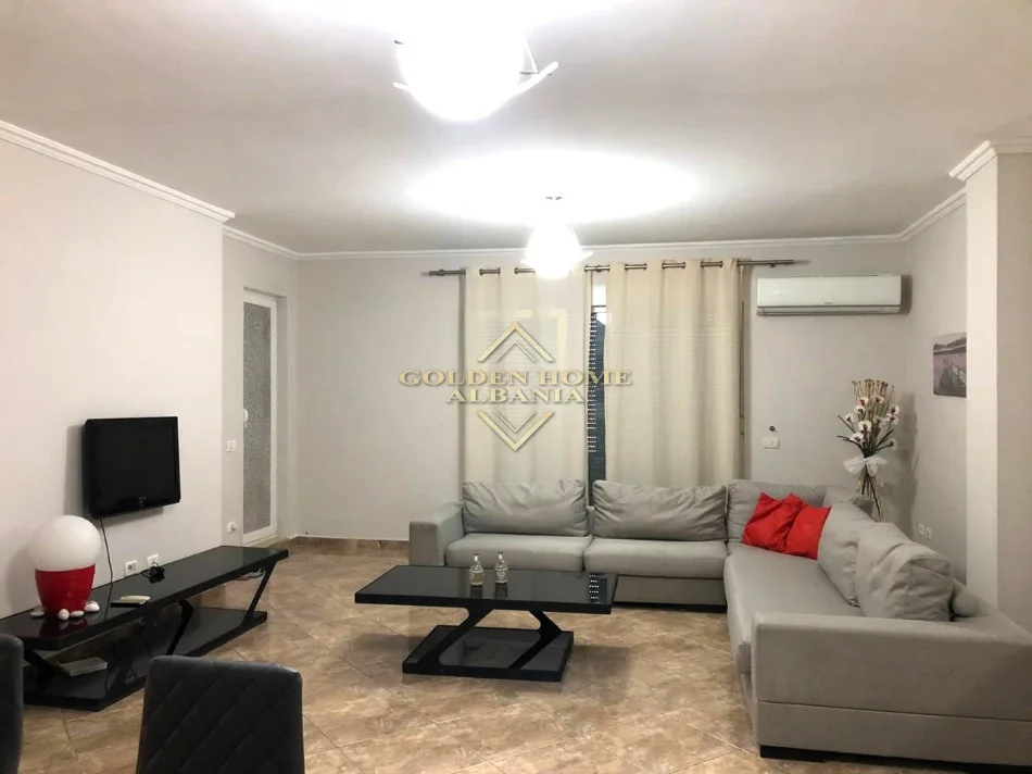 Tirane, shitet apartament , 140 m² (LIQENI I THATE)