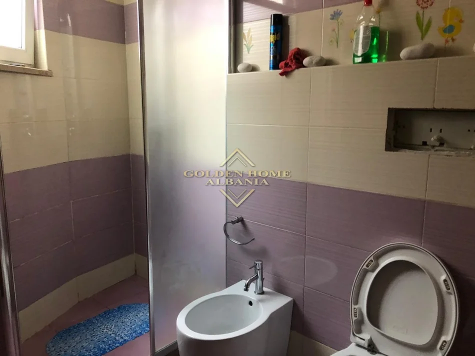 Tirane, shitet apartament , 140 m² (LIQENI I THATE)