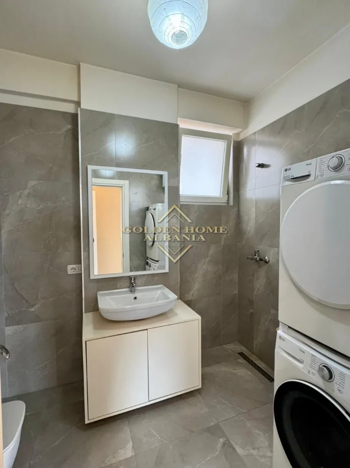 Tirane, shitet apartament 2+1 , 105 m² 278.000 € 