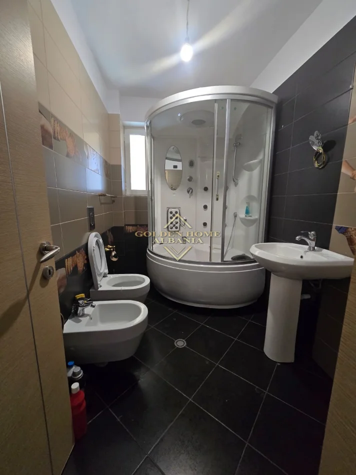Tirane, shitet 2+1 Kati 6, 90 m² 195.000 € 